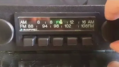 Chromelondon.com BLAUPUNKT FRANKFURT US VINTAGE CLASSIC CAR RADIO WITH MP3 CONNECTIVITY