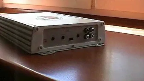 WZMACNIACZ BLAUPUNKT GTA 260 CAR AUDIO